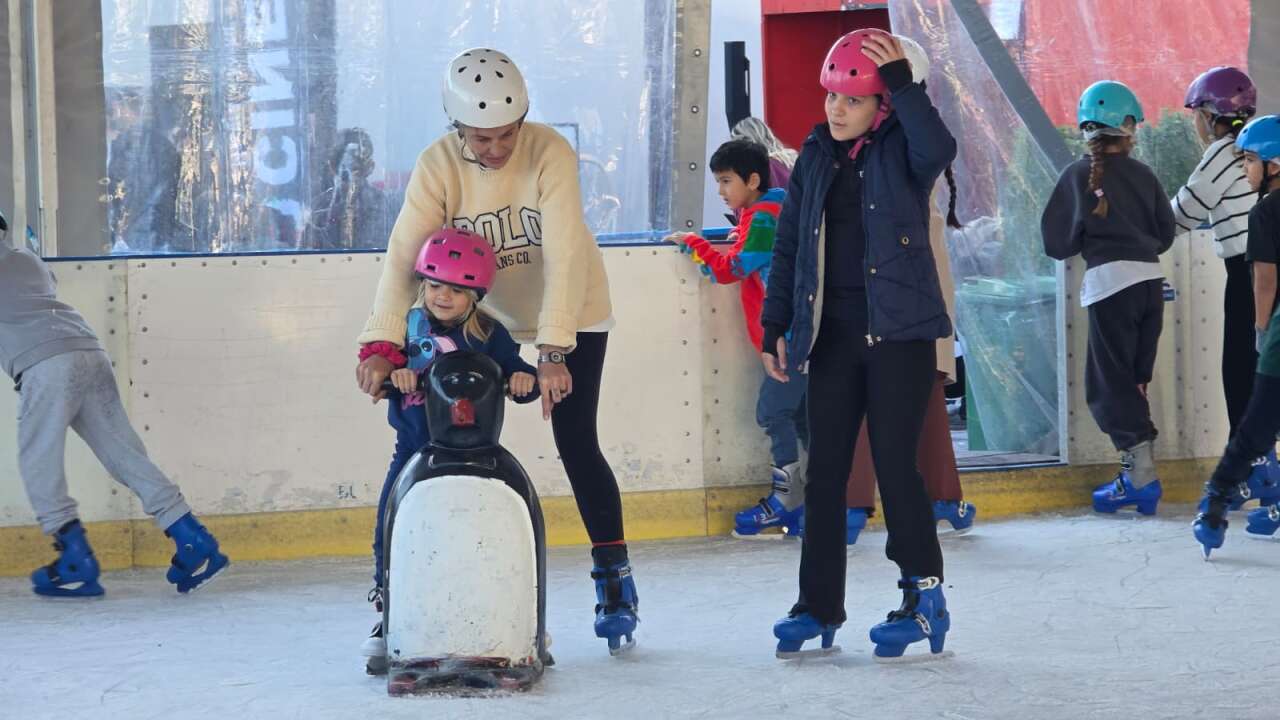 Marmaris’te Buz Pisti Renkli Görüntülere Sahne Oldu 5